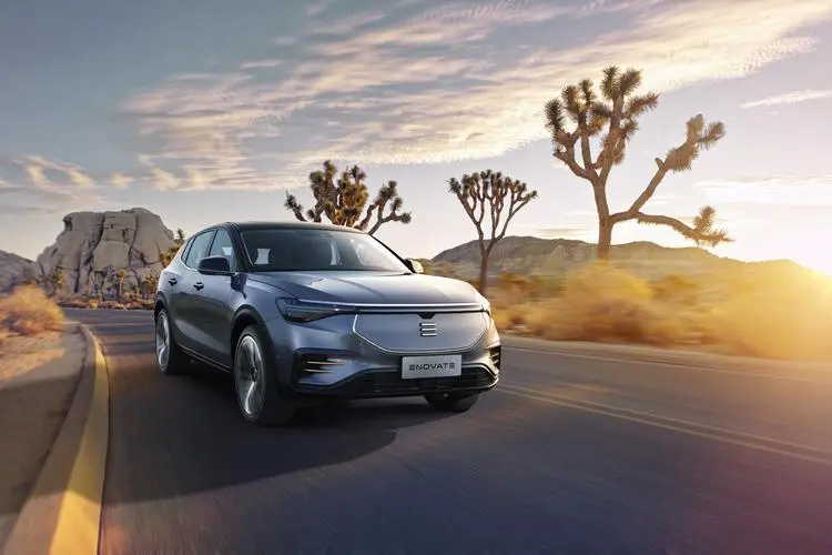 供需協力 皖產汽車換道超車